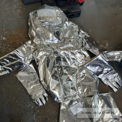 Ubranie specjalne żaroodporne (typ: 3-182/108) - pakiet zawierający 2 kpl. 